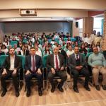 ADIYAMAN (PERRE) - Şeriban ÖZÇAKMAK - Kahta Mustafa Yardımcı Anadolu Lisesi'nde düzenlenen programda Kahta Belediye Başkanı Mehmet Can Hallaç, öğrencilere tecrübe ve hedef belirleme üzerine tavsiyelerde bulundu.