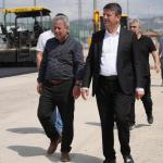 ADIYAMAN (PERRE) - Sibel TURAN- Adıyaman'da, altyapı çalışmaları tamamlanan Karaali Caddesi'nde asfalt serimine başladı.