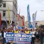 ADANA (PERRE) - (Murat KAYIŞ) - KESK Adıyaman Şubeler Platformu, 2026 bütçe görüşmeleri öncesi ekonomik şartlara ve bütçe politikalarına yönelik itirazlarını dile getirmek amacıyla Adana'da düzenlenen bölge mitingine kat...