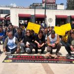 ADIYAMAN (PERRE) - Berfin GÜRBÜZ- Şeriban ÖZÇAKMAK- Eğitim Sen Adıyaman Şubesi, Şanlıurfa Siverek ve Kahramanmaraş'ta yaşanan okul saldırılarına tepki göstermek için basın açıklaması yapıp oturma eylemi gerçekleştirdi.