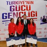ADIYAMAN (PHA) - Adıyaman’da, 19 Mayıs Atatürk’ü Anma, Gençlik ve Spor Bayramı kapsamında düzenlenen kutlama etkinlikleri, büyük bir coşkuyla gerçekleştirildi.