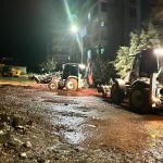 ADIYAMAN (PERRE) - Şeriban ÖZÇAKMAK - Kuvvetli yağış uyarısının ardından Adıyaman Belediyesi ekipleri gece boyunca sahada görev yaptı.