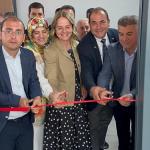 ADIYAMAN (PHA) - Gülbahar SÜNGÜ - Adıyaman Merkez ve Tut ilçesinde eğitime katkı amacıyla yapılan iki yeni bilgisayar laboratuvarı törenle hizmete açıldı.
