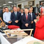ADIYAMAN (PHA) - Selahattin ALPTEKİN – Adıyaman Halk Eğitim Merkezi bünyesinde, “Hayat Boyu Öğrenme Haftası” etkinlikleri kapsamında yıl boyunca düzenlenen kurslarda kursiyerler tarafından hazırlanan el emeği göz nuru ür...
