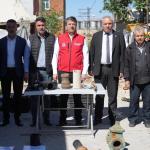 ADIYAMAN (PERRE) - Şeriban ÖZÇAKMAK - Adıyaman Belediye Başkanı Abdurrahman Tutdere, kentte yürütülen içme suyu altyapı çalışmalarını sahada eski ve yeni boruları karşılaştırarak anlattı.