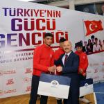 ADIYAMAN (PHA) - Adıyaman’da, 19 Mayıs Atatürk’ü Anma, Gençlik ve Spor Bayramı kapsamında düzenlenen kutlama etkinlikleri, büyük bir coşkuyla gerçekleştirildi.