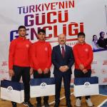 ADIYAMAN (PHA) - Adıyaman’da, 19 Mayıs Atatürk’ü Anma, Gençlik ve Spor Bayramı kapsamında düzenlenen kutlama etkinlikleri, büyük bir coşkuyla gerçekleştirildi.