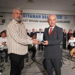 ADIYAMAN (PHA) - Gülbahar SÜNGÜ - Adıyaman Belediyesi tarafından düzenlenen Türk Sanat Müziği Moral Konseri, sanatseverlere unutulmaz bir gece yaşattı.