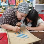 ADIYAMAN (PERRE) - Şeriban ÖZÇAKMAK - Adıyaman Belediyesi Engelsiz Yaşam Merkezi'nde eğitim alan özel gereksinimli bireyler, geri dönüşüm malzemelerini sanata dönüştürerek hem üretime katılıyor hem de özgüven kazanıyor.