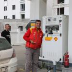 ADIYAMAN (PERRE) - Şeriban ÖZÇAKMAK-Berfin GÜRBÜZ - Küresel piyasalardaki dalgalanmalar ve tedarik zincirindeki belirsizlikler akaryakıt fiyatlarına yansımaya devam ederken, Adıyaman'da benzin, motorin ve LPG fiyatları y...