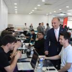 ADIYAMAN (PERRE) - Şeriban ÖZÇAKMAK - Adıyaman Üniversitesi'nde düzenlenen CTF (Capture The Flag) yarışmasında öğrenciler, siber güvenlik alanındaki bilgi ve becerilerini uygulamalı görevlerle test etti.