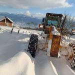 SAKARYA (PERRE) - Hasan GÜLER - Akyazı'da etkili olan kar yağışının ardından Akyazı Belediyesi ekipleri, ilçe genelinde karla mücadele çalışmalarını aralıksız sürdürüyor.