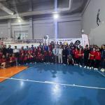 ADIYAMAN (PERRE) - Sibel TURAN-Gençlik ve Spor Bakanlığı tarafından düzenlenen 'Yurtlig organizasyonu' kapsamında gerçekleştirilen Güneydoğu Bölgesi Masa Tenisi Müsabakalarında Adıyaman'ı temsil eden Veysel Karani Erkek...