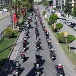 ADIYAMAN (PERRE) - Şeriban ÖZÇAKMAK-Berfin GÜRBÜZ - Adıyaman MotoFest 2026 kapsamında düzenlenen motosiklet korteji, kentte renkli görüntüler oluşturdu.