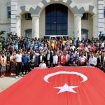 ADIYAMAN (PERRE) - Sibel TURAN-Kahta'da Gençlik Haftası dolayısıyla düzenlenen yürüyüş yoğun bir katılımla gerçekleşti.