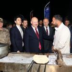 ADIYAMAN (PERRE) - Şeriban ÖZÇAKMAK - Adıyaman Valisi Abdullah Küçük, Beşpınar Mesire Alanı'nda düzenlenen Adıyaman MotoFest 2026 kapsamında stant açan esnafı ziyaret ederek hayırlı kazançlar diledi.
