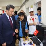 ADIYAMAN (PERRE) - Şeriban ÖZÇAKMAK - Kahta Mesleki ve Teknik Anadolu Lisesi'nde düzenlenen TÜBİTAK 4006 Bilim Şenliği'nde öğrencilerin hazırladığı projeler sergilenirken, etkinlik yoğun ilgi gördü.