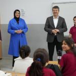 ADIYAMAN (PERRE) - (Sibel TURAN) - Adıyaman Belediye Başkanı Abdurrahman Tutdere, Örenli 1 Aralık Ortaokulu 6-A sınıfı öğrencileriyle bir araya geldi.